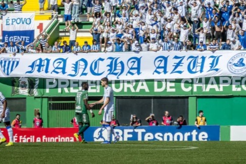 Avaí supera Chapecoense nos pênaltis e garante taça da Copa Sul-Sudeste