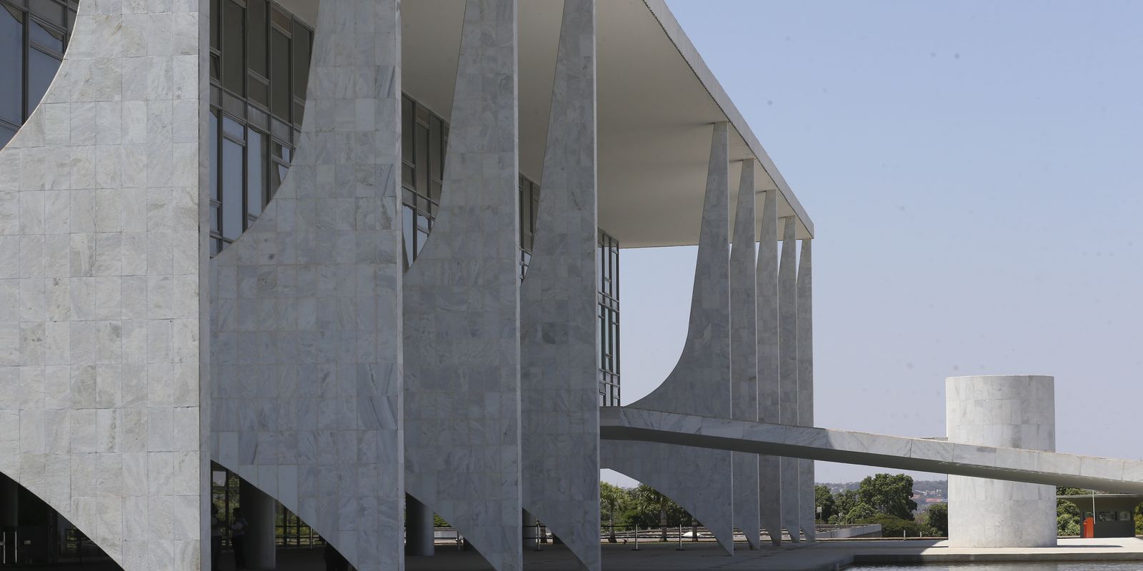 Entenda as atribuições do presidente da República e demais chefes do Poder Executivo