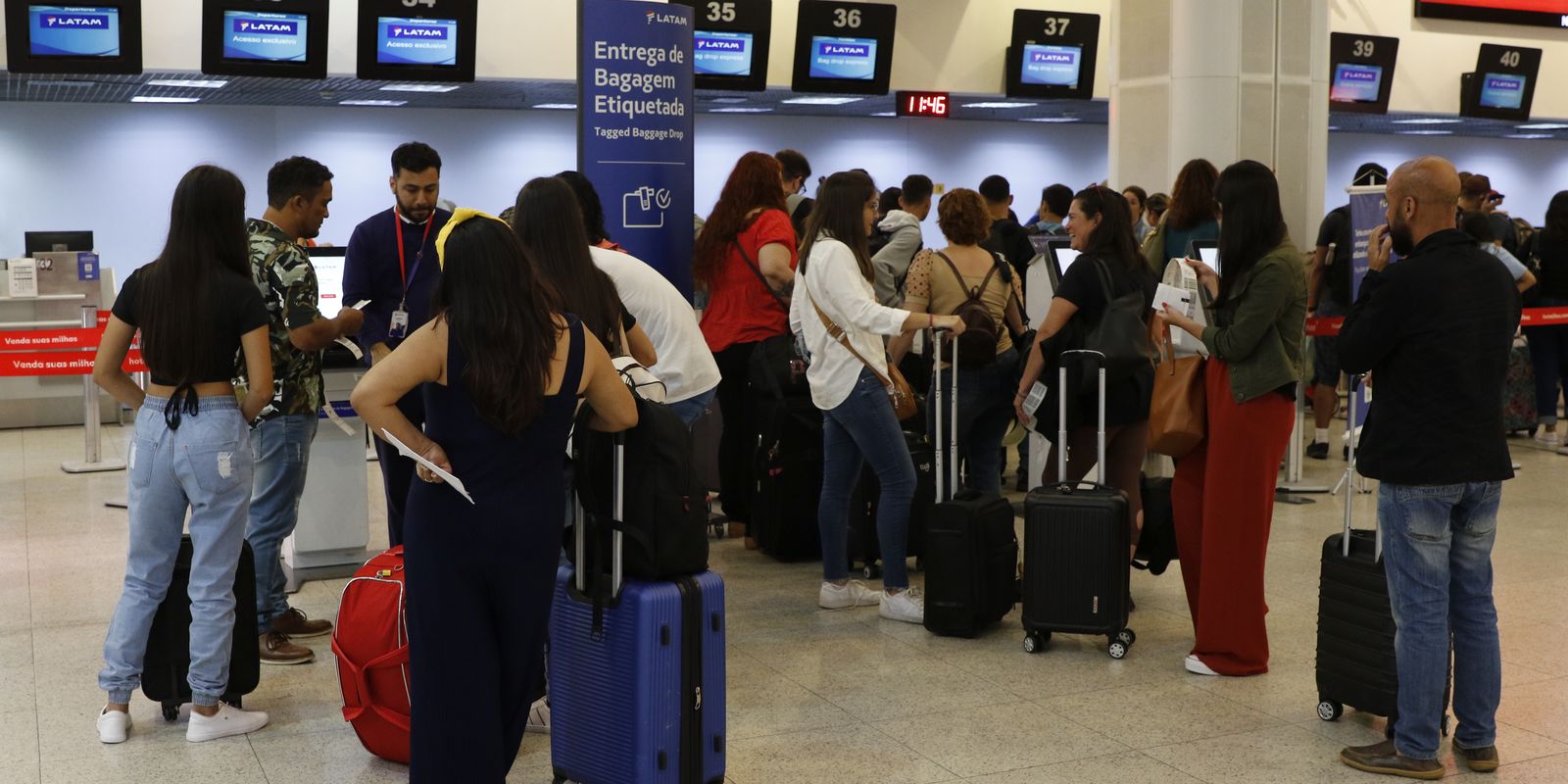 Aeroporto Santos Dumont retoma operações após voos cancelados e desvios para o Galeão