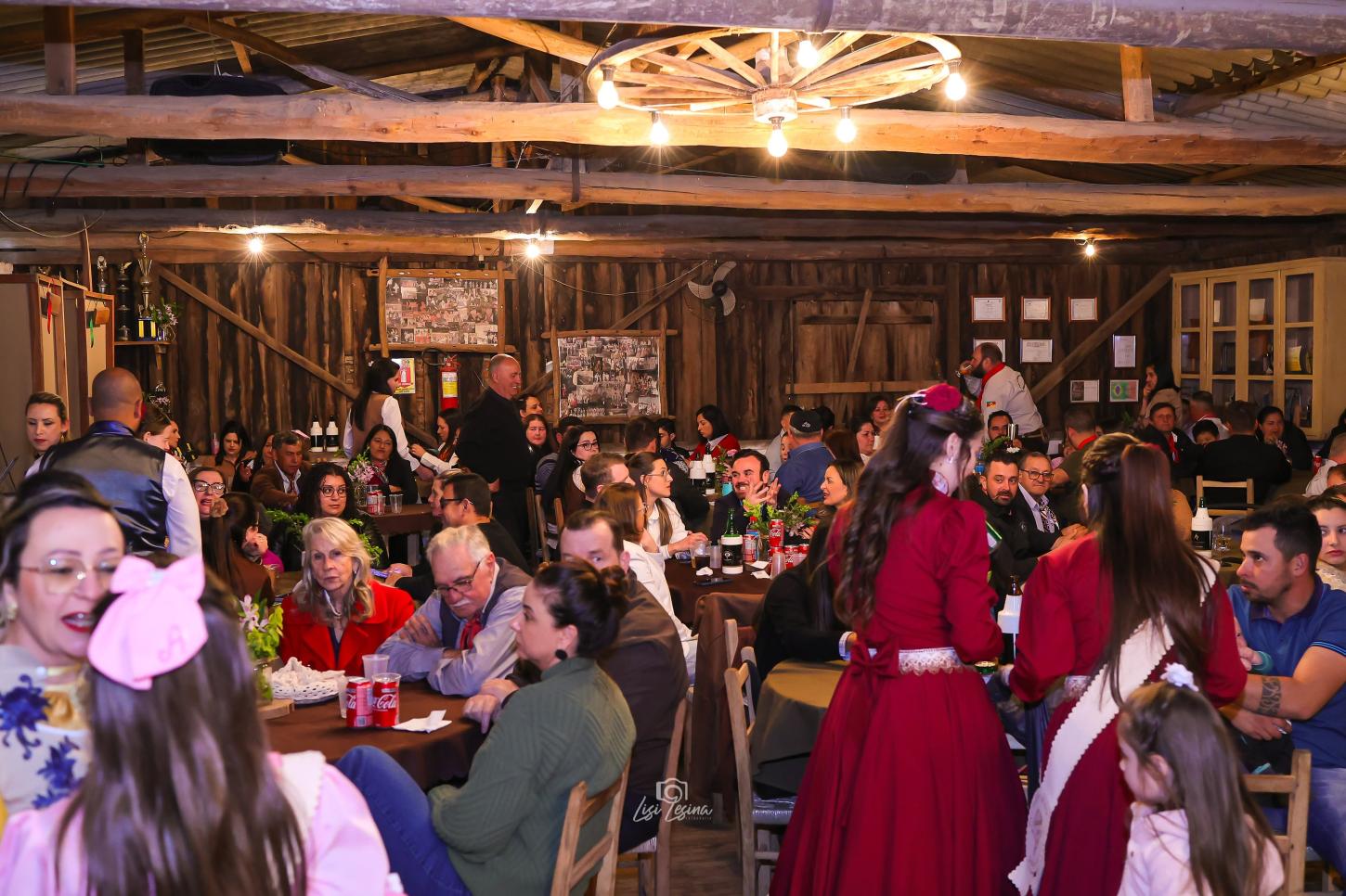 2º Jantar dos Posteiros do Vale reúne tradicionalistas em noite de cultura e confraternização
