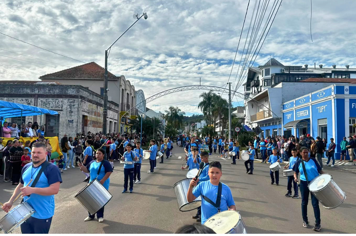 Jaguari: Desfile da Pátria reúne comunidade em ato de civismo e resiliência