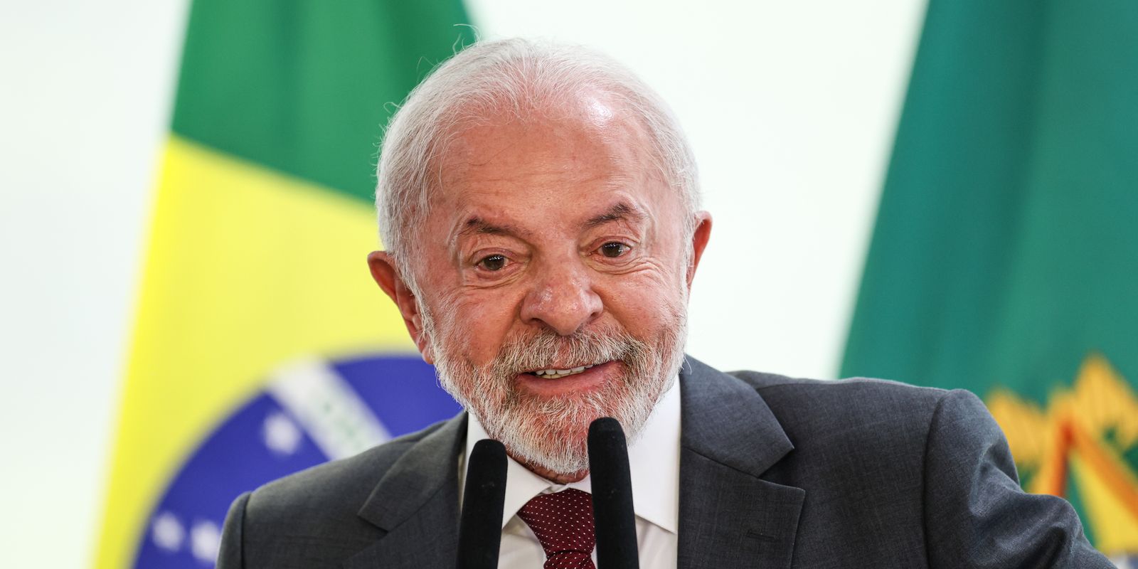 Lula cobra transparência e fim do sigilo no caso Master
