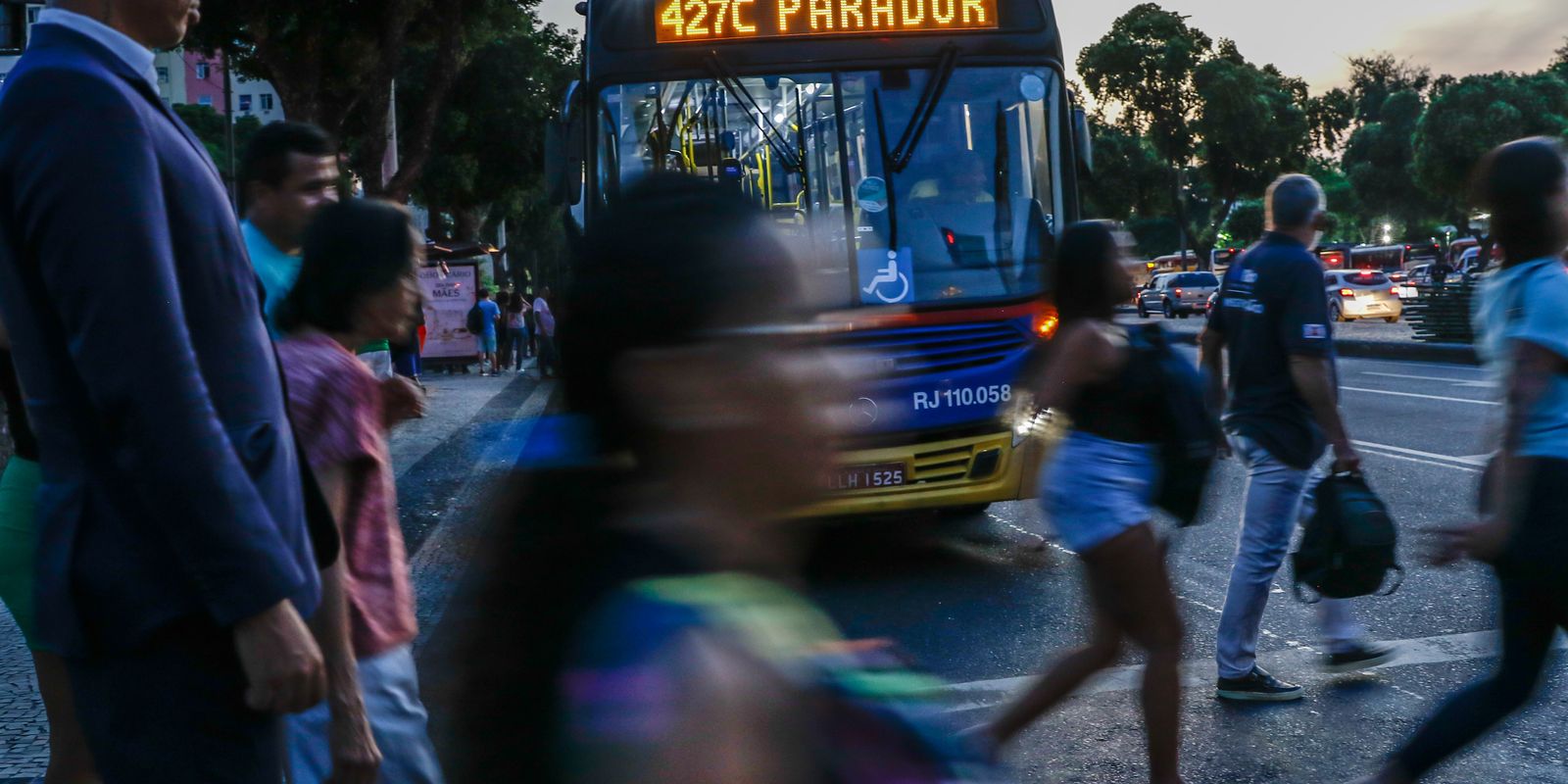 Solidão e exaustão mental impulsionam a abstenção eleitoral no Brasil, diz estudo