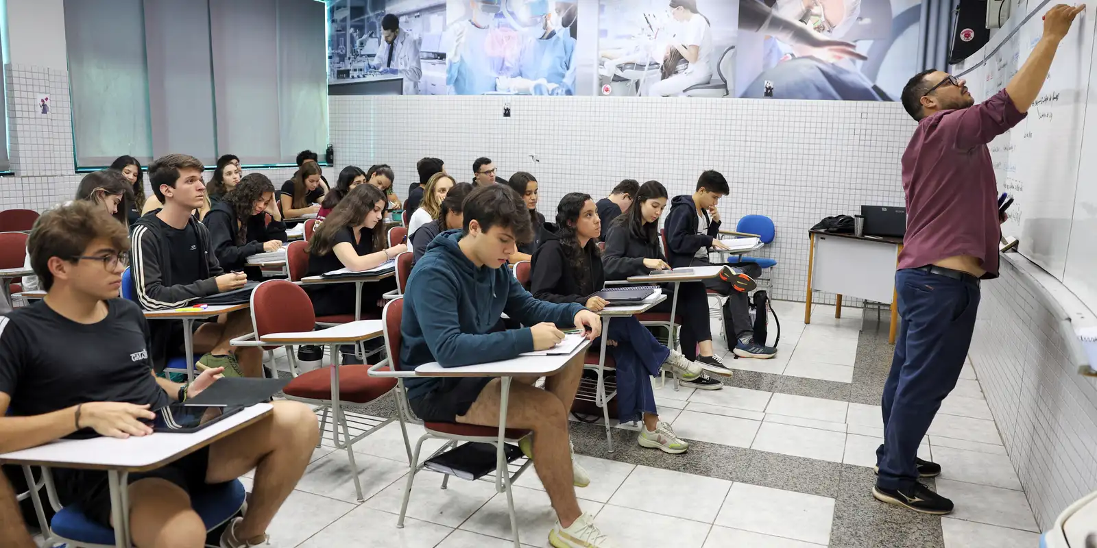 Prova Nacional Docente atinge alta adesão com 23 estados e 2.007 municípios