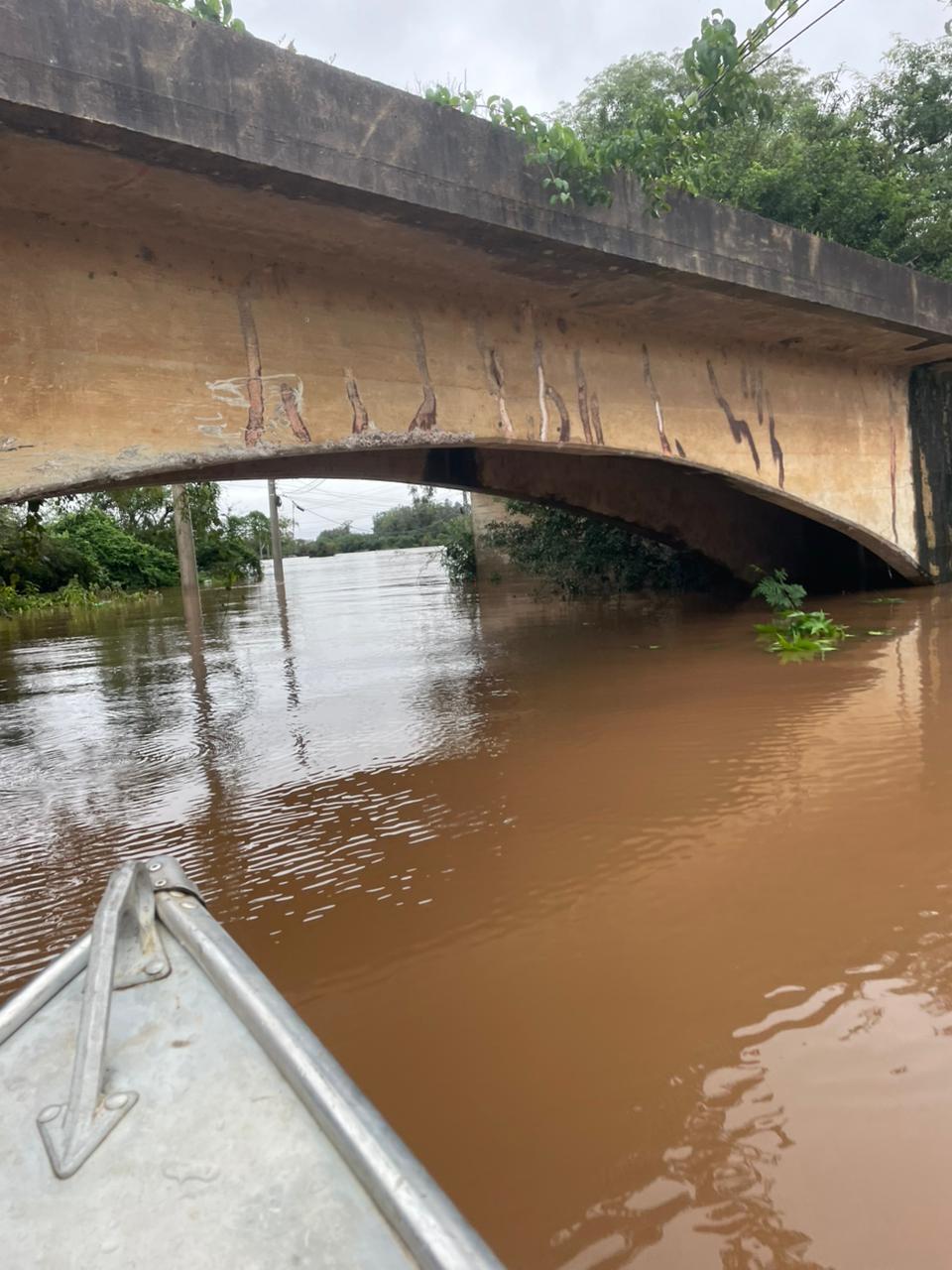 Foto: Ponte no período de enchente