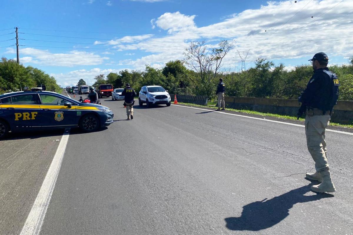 PRF reforça fiscalização nas rodovias federais do Rio Grande do Sul durante o feriado