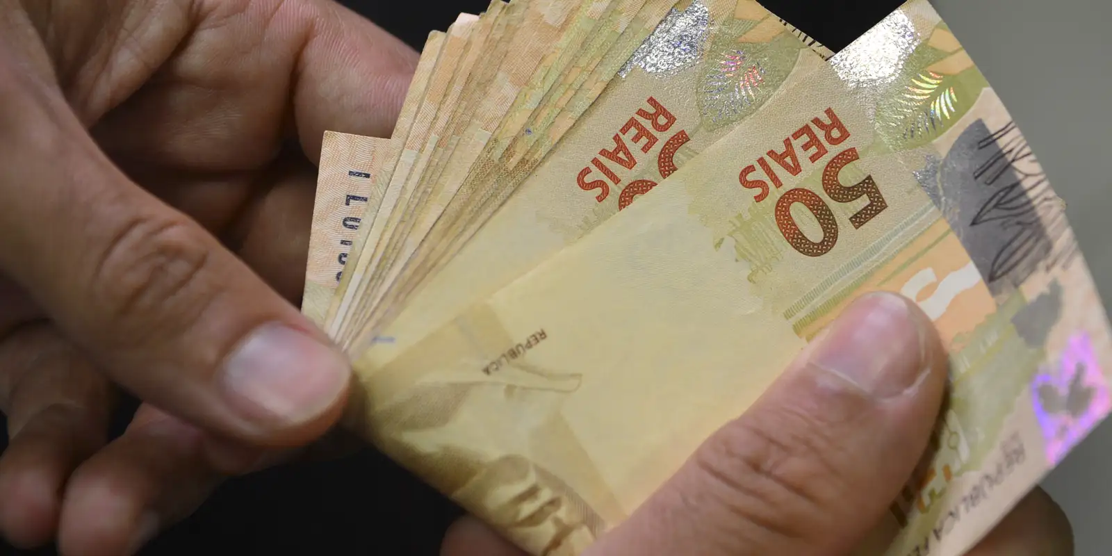 Governo federal lança o Desenrola 3.0 para comprar dívidas de brasileiros