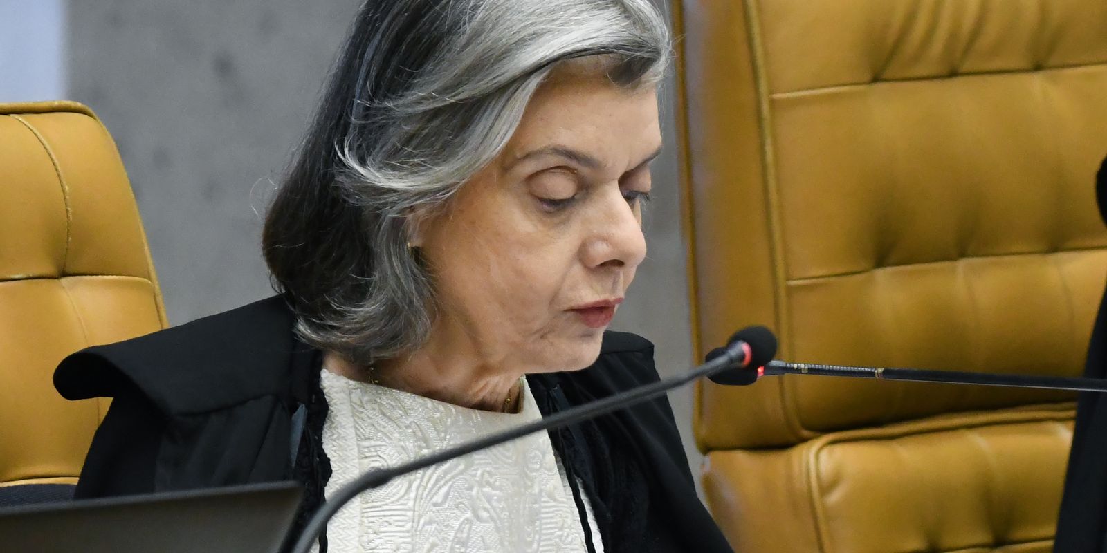 Crise no STF gera mal-estar cívico na população, afirma Cármen Lúcia