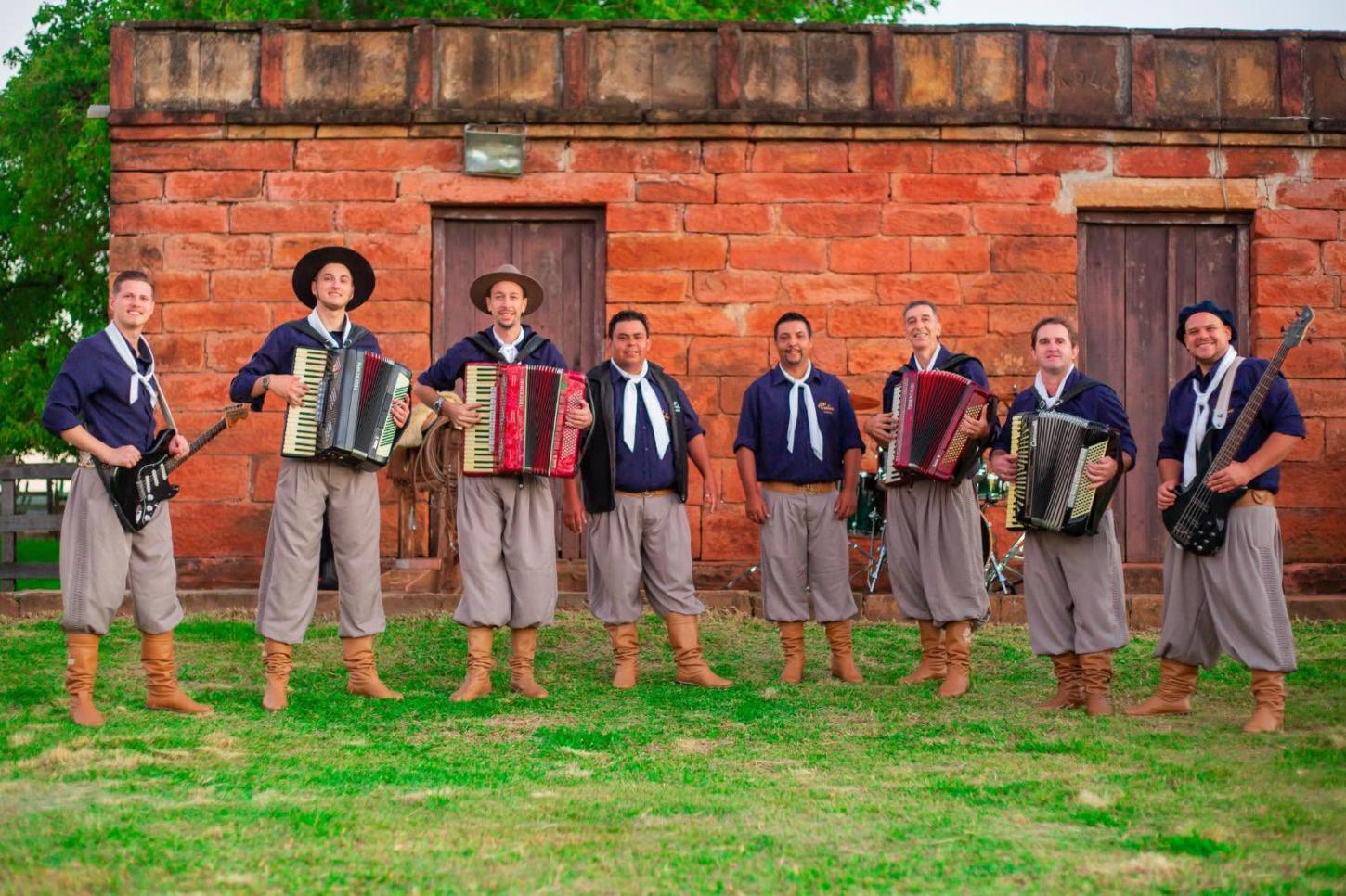 Tradicional jantar das massas da início as programações do Piquete Vô Bepê da Localidade de Linha 07
