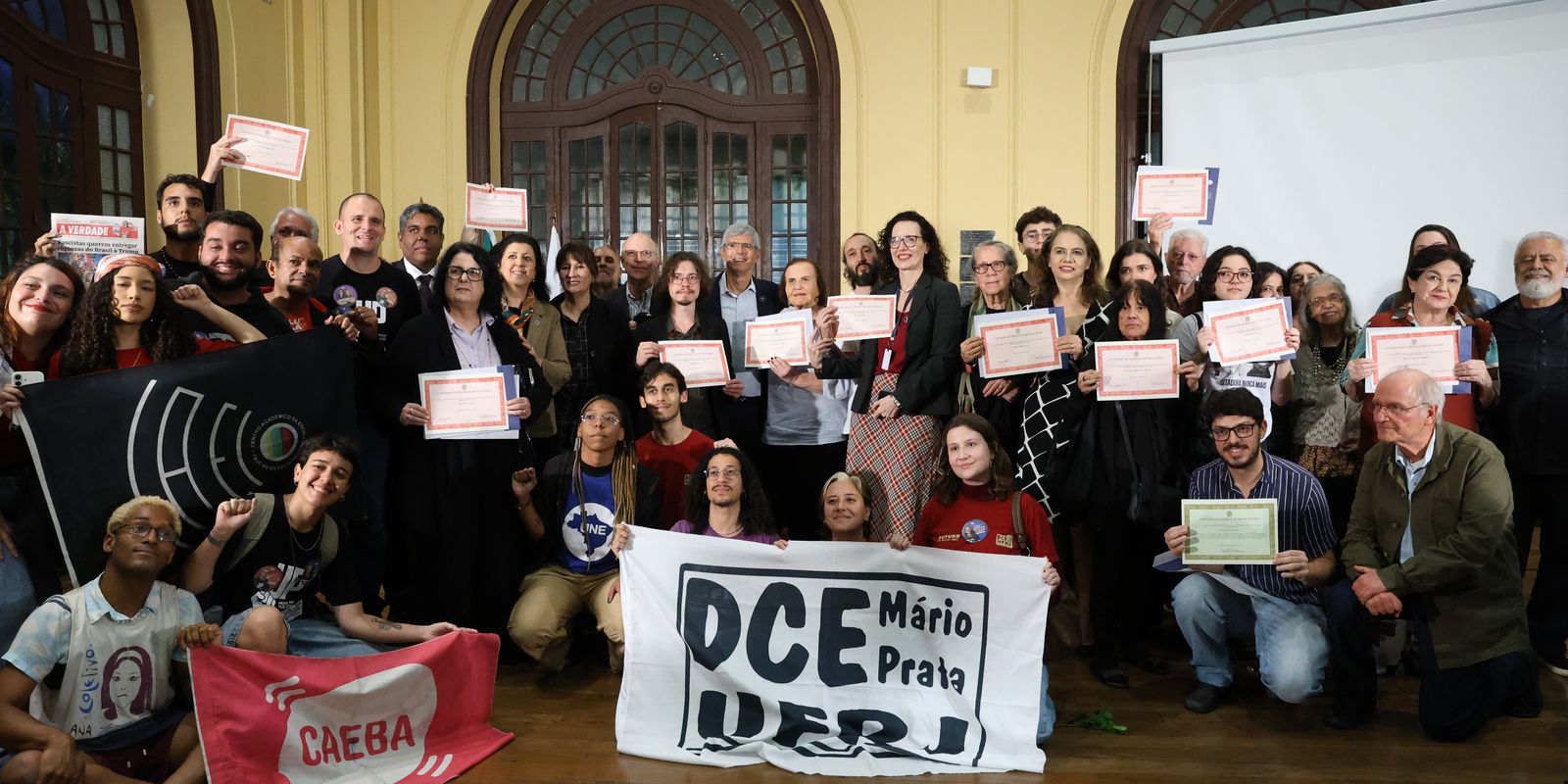 UFRJ concede diplomas póstumos a estudantes e docentes mortos pela ditadura