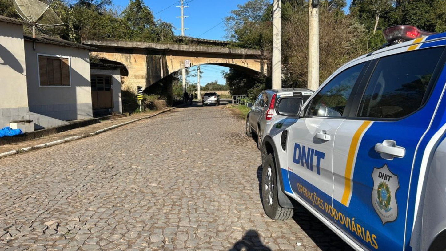 VEREADOR SOLICITA DEMOLIÇÃO DA ESTRUTURA SUPERIOR DA PONTE SECA