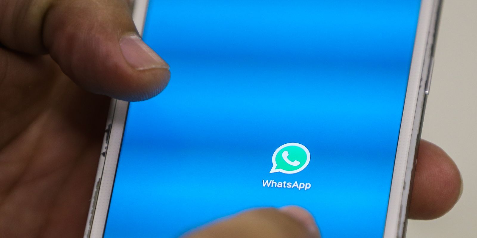 Meta lança recursos de controle parental no WhatsApp para proteger jovens no Brasil
