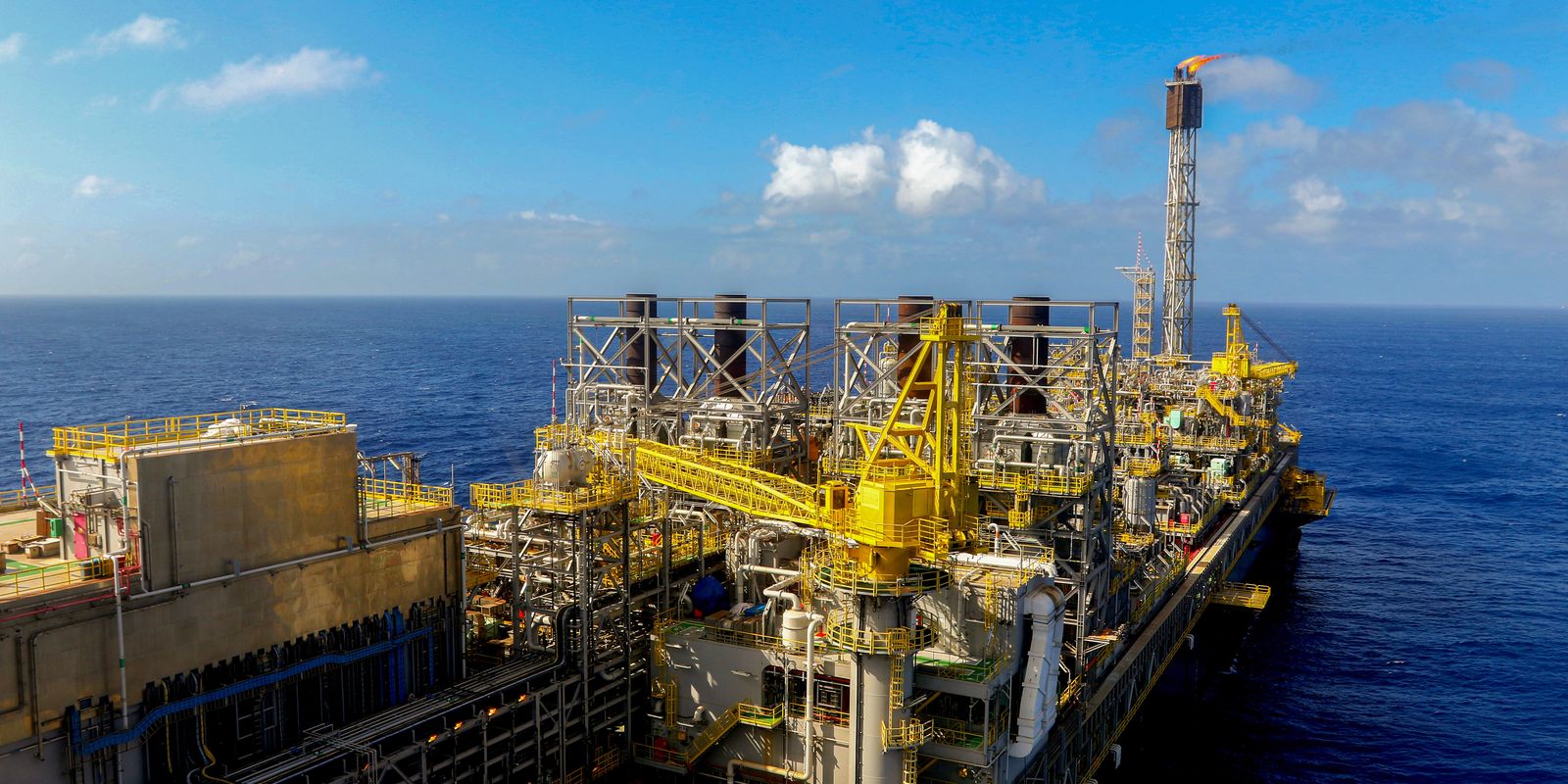 Maior leilão da ANP oferta mais de 320 blocos de petróleo nesta quarta