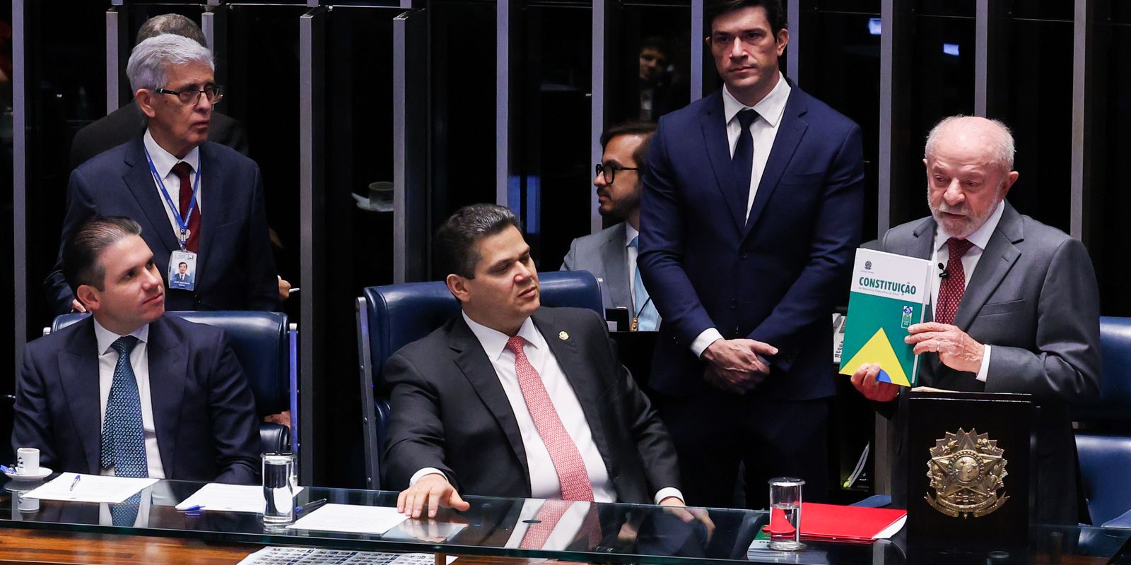Congresso promulga nova regra de aposentadoria especial para agentes de saúde