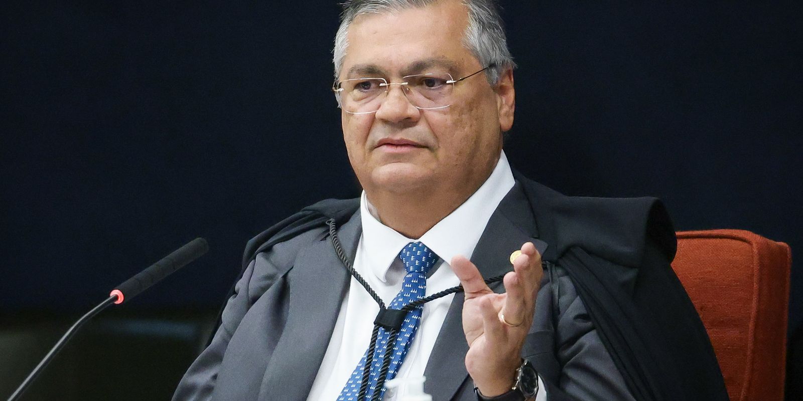 Flávio Dino encerra ação de Antonio Tabet por liberdade de expressão