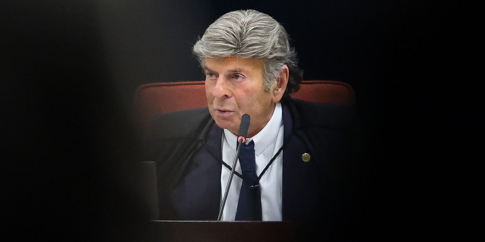 Fux solicita acesso a processos contra Jair Bolsonaro no STF