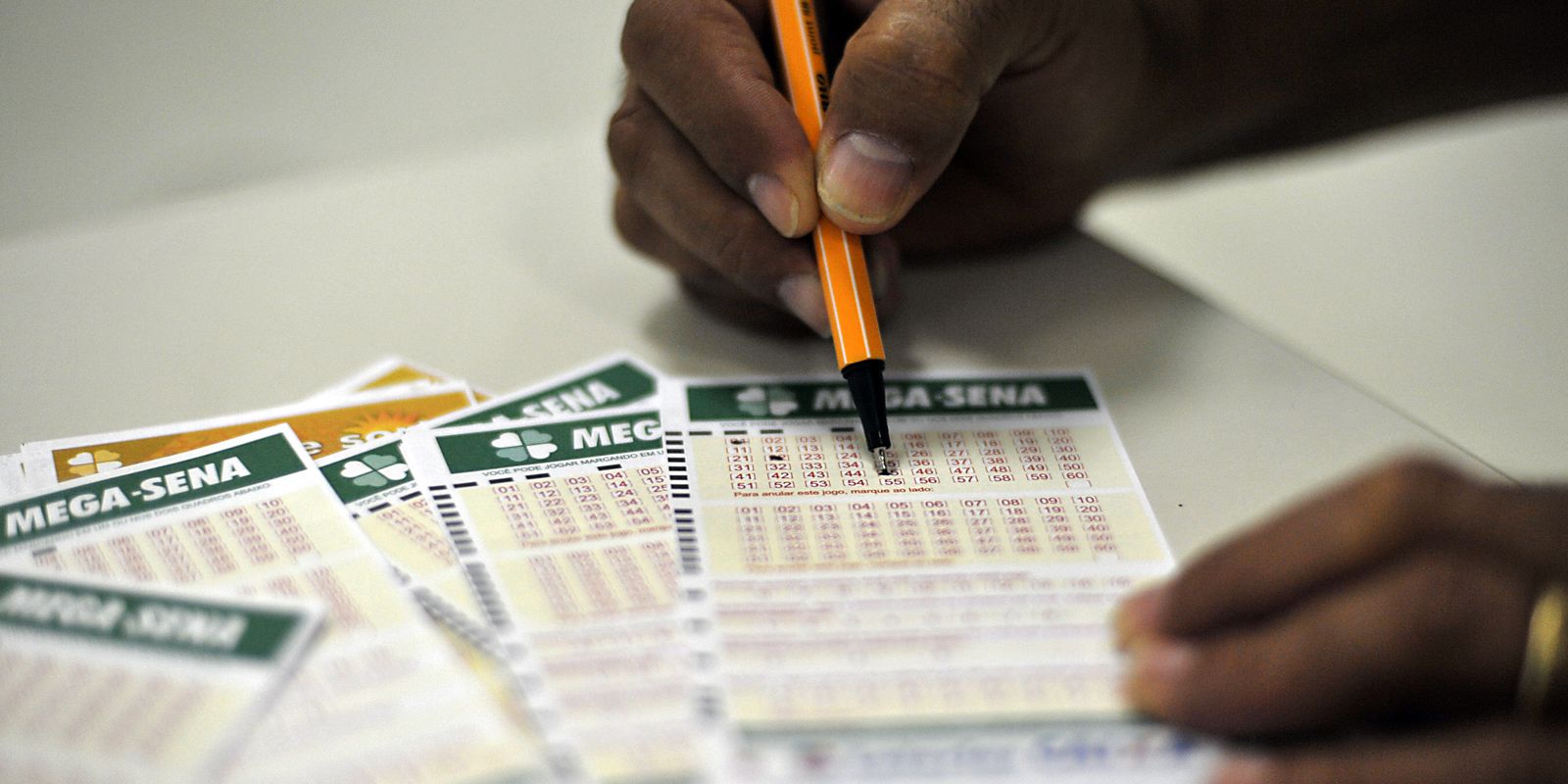 Mega-Sena acumula e prêmio vai a R$ 170 milhões