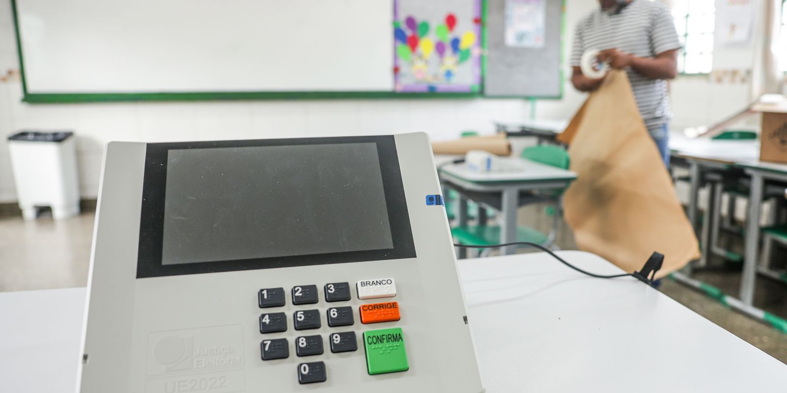 TRE-SP substitui 52 urnas eletrônicas com falhas no estado de São Paulo