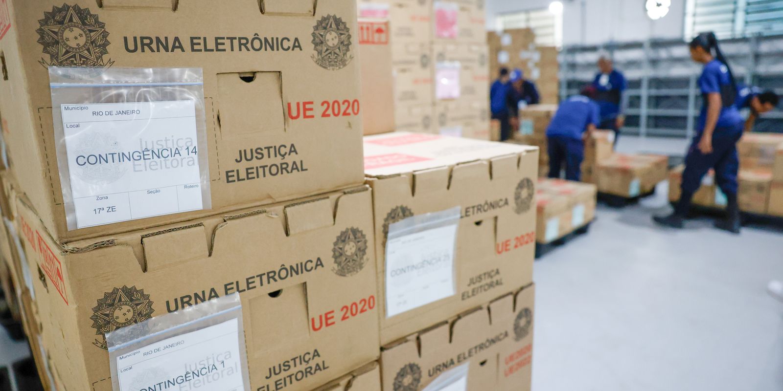 Tribunais distribuem urnas eletrônicas e preparam logística da votação