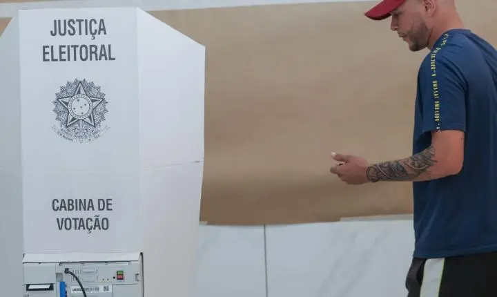 Como fazer sua colinha eleitoral para não errar o voto na urna