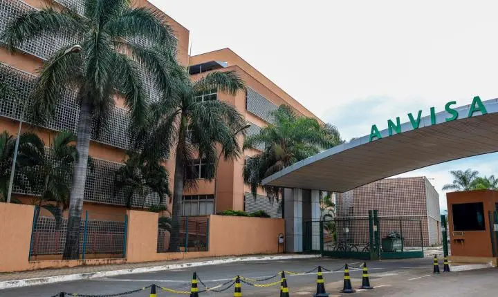 Anvisa ordena apreensão de lote falsificado de Phesgo para câncer de mama