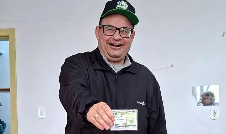 Aos 43 anos, Geandro vive pela primeira vez a experiência de votar