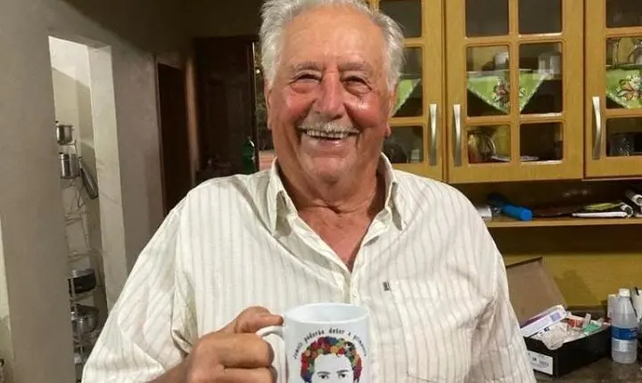 AOS 92 ANOS, EX-VEREADOR DE JAGUARI VAI ÀS URNAS E DÁ EXEMPLO DE CIDADANIA