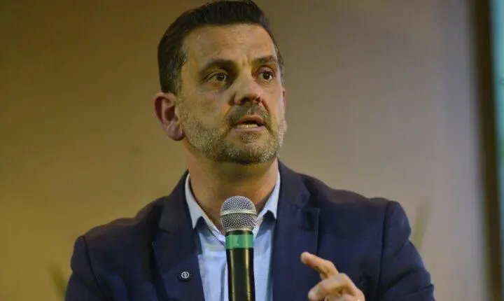 Candidato ao governo do estado diz ter recebido oferta para não comparecer em debate