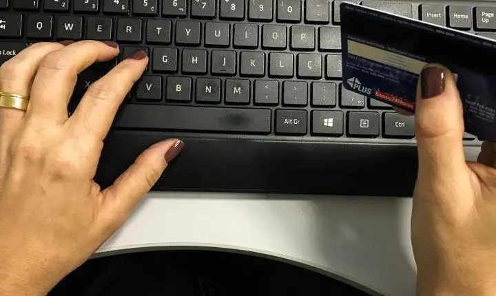 Governo regulamenta comércio eletrônico para acelerar compras públicas de novos fornecedores