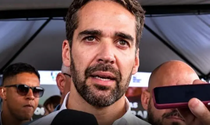 Eduardo Leite anuncia R$ 26 milhões em recursos durante visita a Santiago
