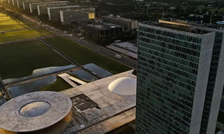 Eleições 2026: entenda as funções de senadores e deputados