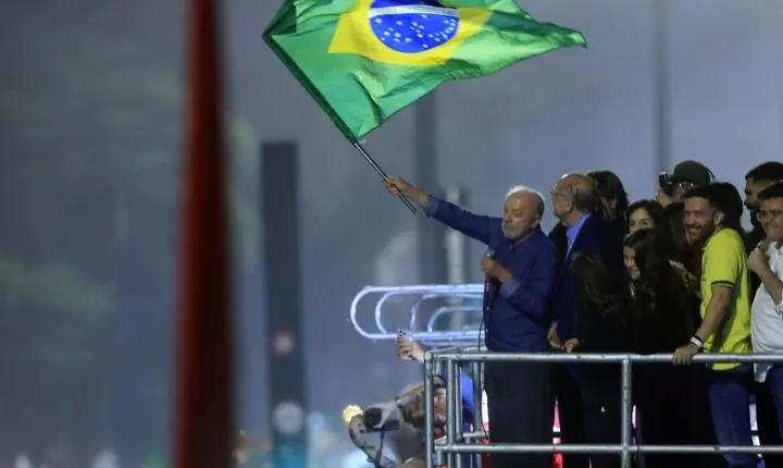 Eleição de 2026: Lula comemora vitória na Avenida Paulista e pede hino