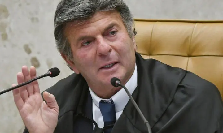Luiz Fux cobra manifestação da AGU sobre o funcionamento de bets no STF