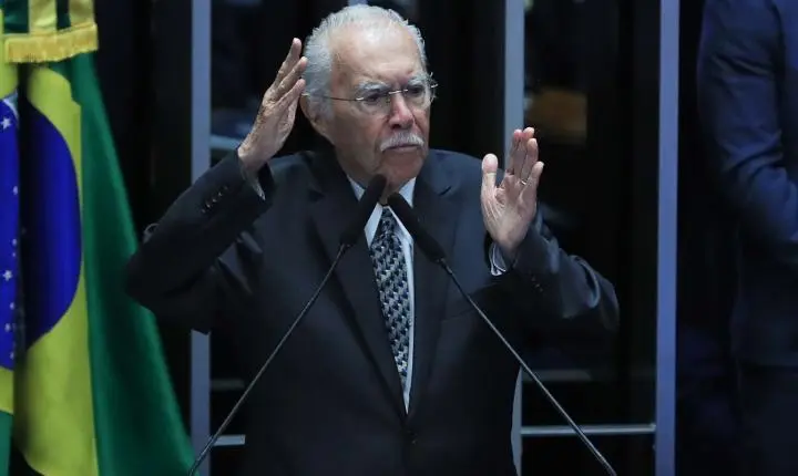 José Sarney é internado em UTI após realizar cirurgia abdominal em São Luís