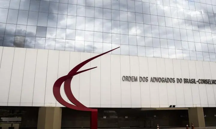 Nova lei amplia cargos da diretoria da OAB e altera estatuto