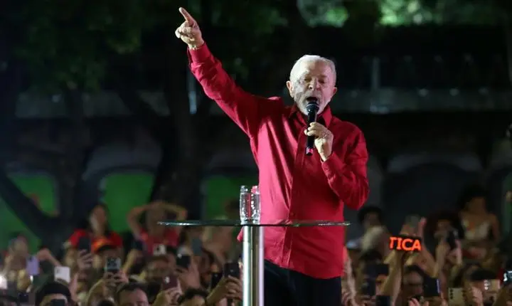 Plano de governo de Lula traz proposta de salário mínimo e nova pasta de segurança