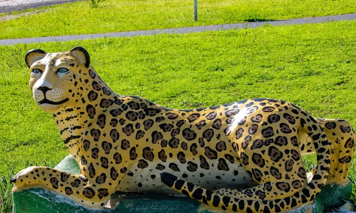 ONÇAS-SÍMBOLO DE JAGUARI VOLTAM A EMBELEZAR AS ENTRADAS DA CIDADE