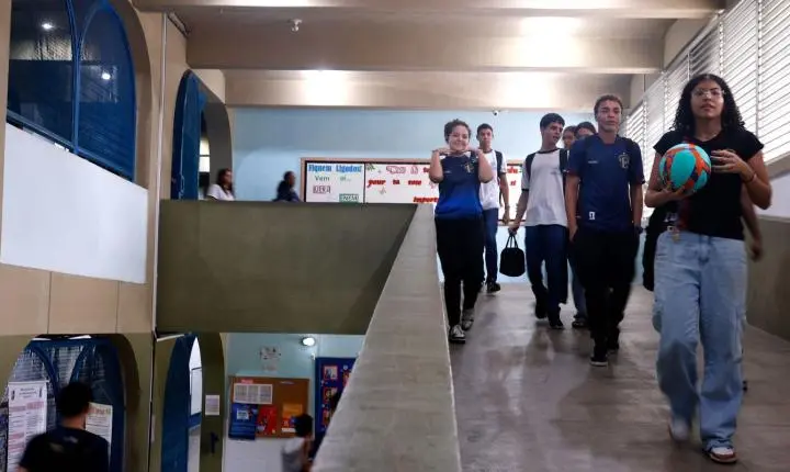 Sexta parcela do programa Pé-de-Meia começa a ser paga nesta segunda-feira