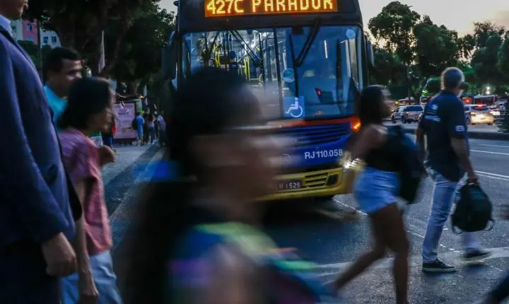 Solidão e exaustão mental impulsionam a abstenção eleitoral no Brasil, diz estudo