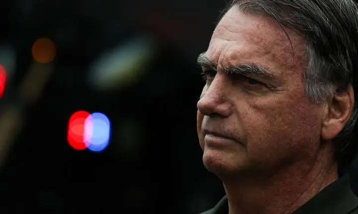 PGR defende a retomada de visitas de Flávio Bolsonaro ao pai em prisão domiciliar