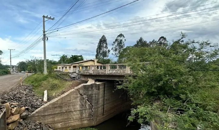 Reconstrução de ponte destruída pela enchente de 2025 deve começar em breve