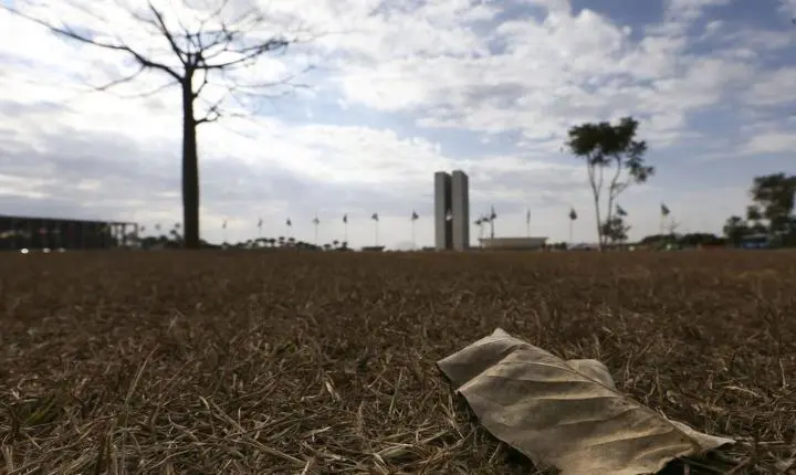 Alerta do Inmet indica risco de temporais no Sul e onda de calor no restante do Brasil