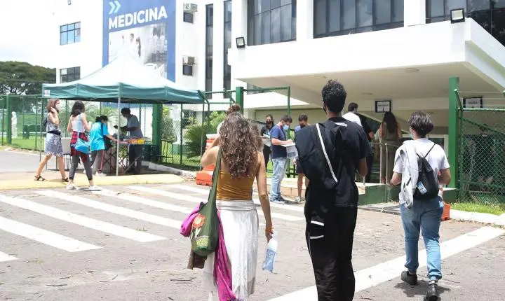 Prazo para renegociação de dívidas do Fies através do Desenrola Fies termina em 16 de setembro