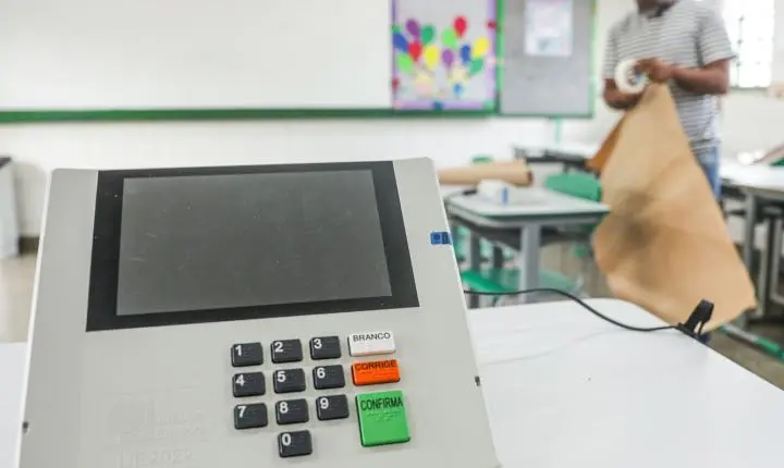 TRE-SP substitui 52 urnas eletrônicas com falhas no estado de São Paulo