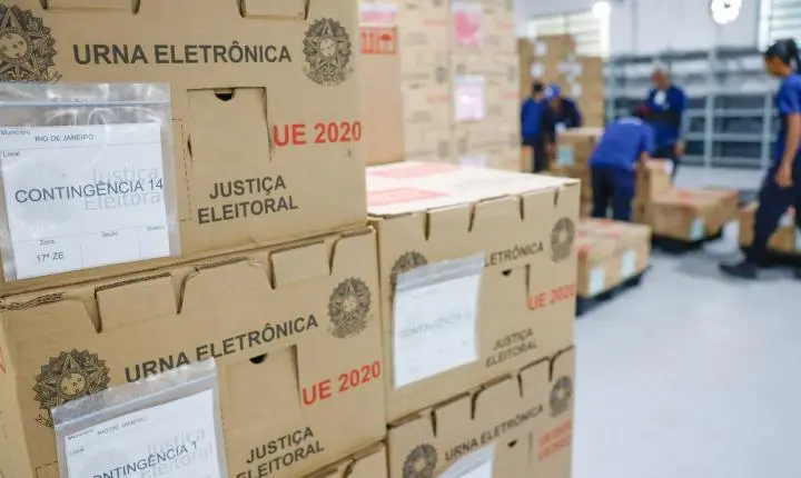 Tribunais distribuem urnas eletrônicas e preparam logística da votação