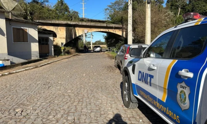VEREADOR SOLICITA DEMOLIÇÃO DA ESTRUTURA SUPERIOR DA PONTE SECA